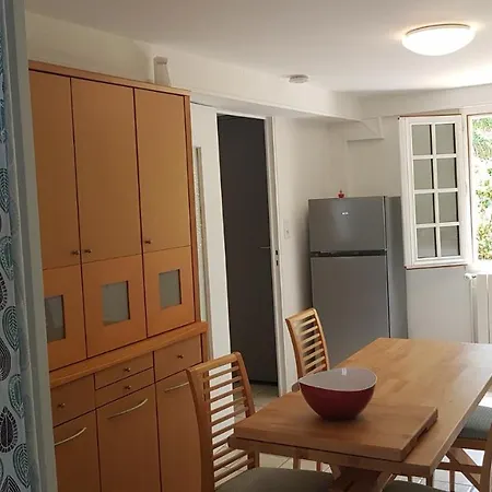 Le Malpas Woodpecker Apartment Belves Exterior photo